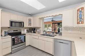 For Sale: $530,000 (4 beds, 3 baths, 2986 Square Feet)