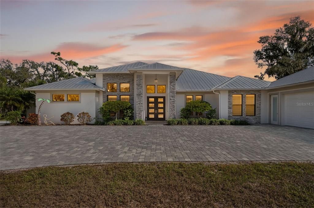 Recently Sold: $1,500,000 (3 beds, 3 baths, 3307 Square Feet)