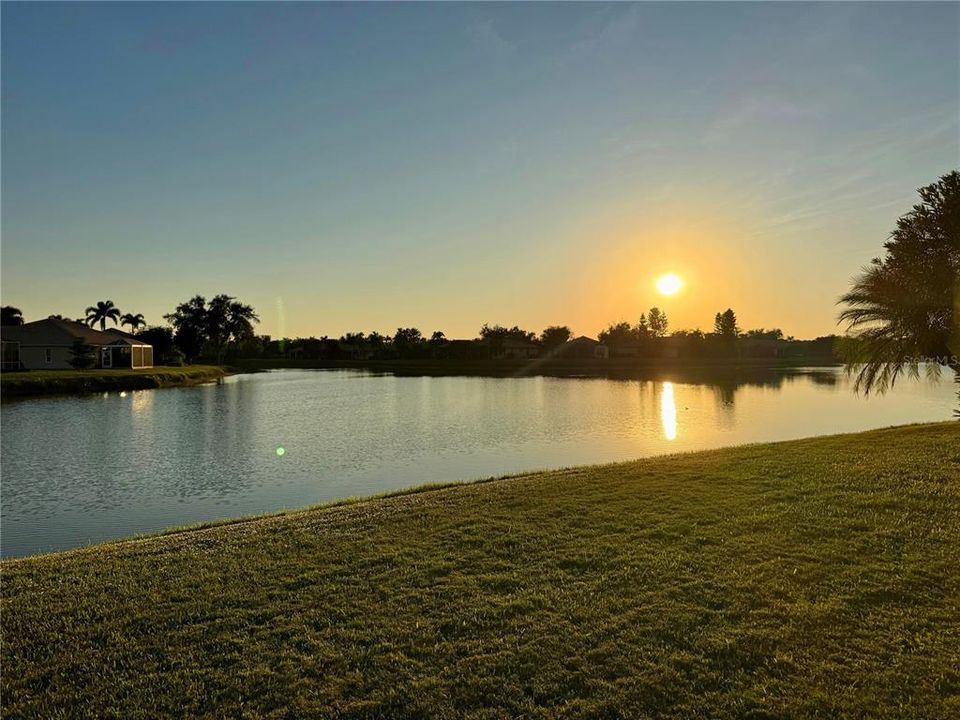 Active With Contract: $410,000 (2 beds, 2 baths, 1657 Square Feet)