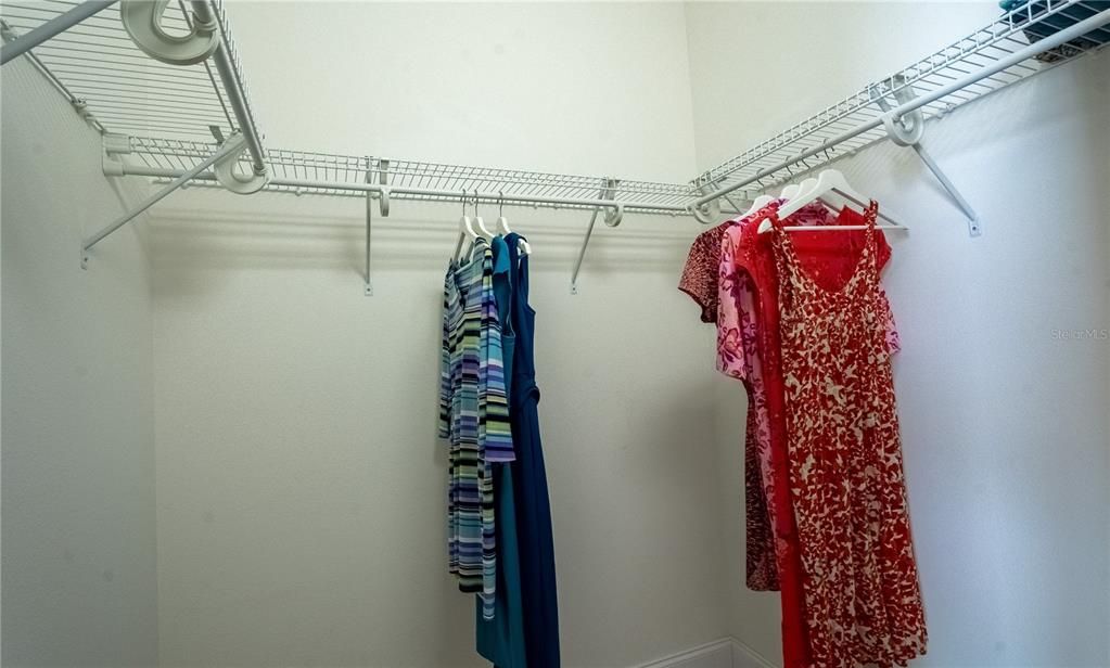 Active With Contract: $410,000 (2 beds, 2 baths, 1657 Square Feet)