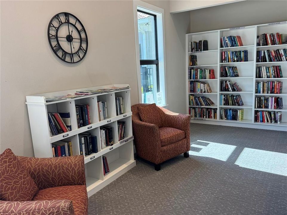 Active With Contract: $410,000 (2 beds, 2 baths, 1657 Square Feet)