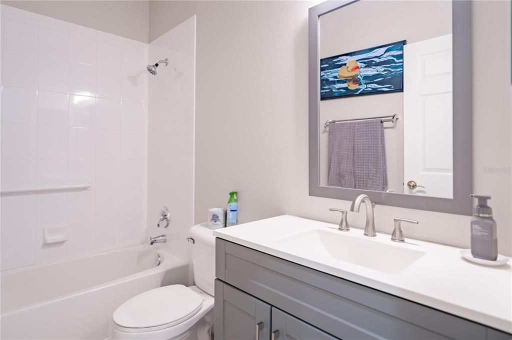 Active With Contract: $410,000 (2 beds, 2 baths, 1657 Square Feet)