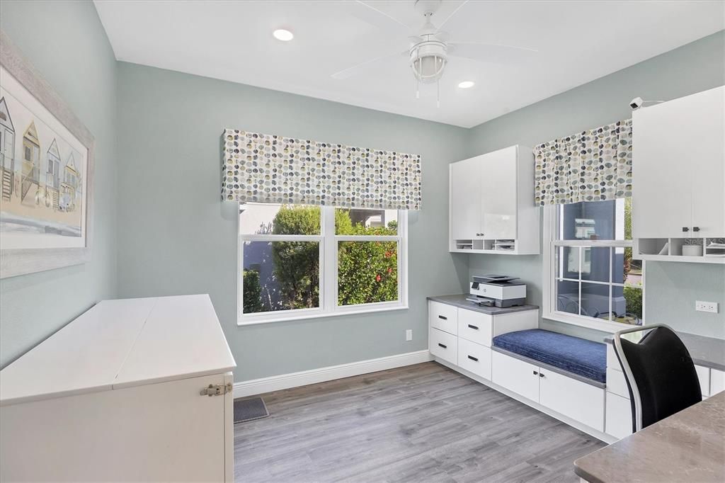 Active With Contract: $434,950 (2 beds, 2 baths, 1617 Square Feet)