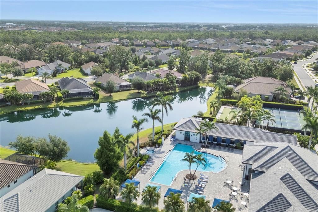 Active With Contract: $434,950 (2 beds, 2 baths, 1617 Square Feet)