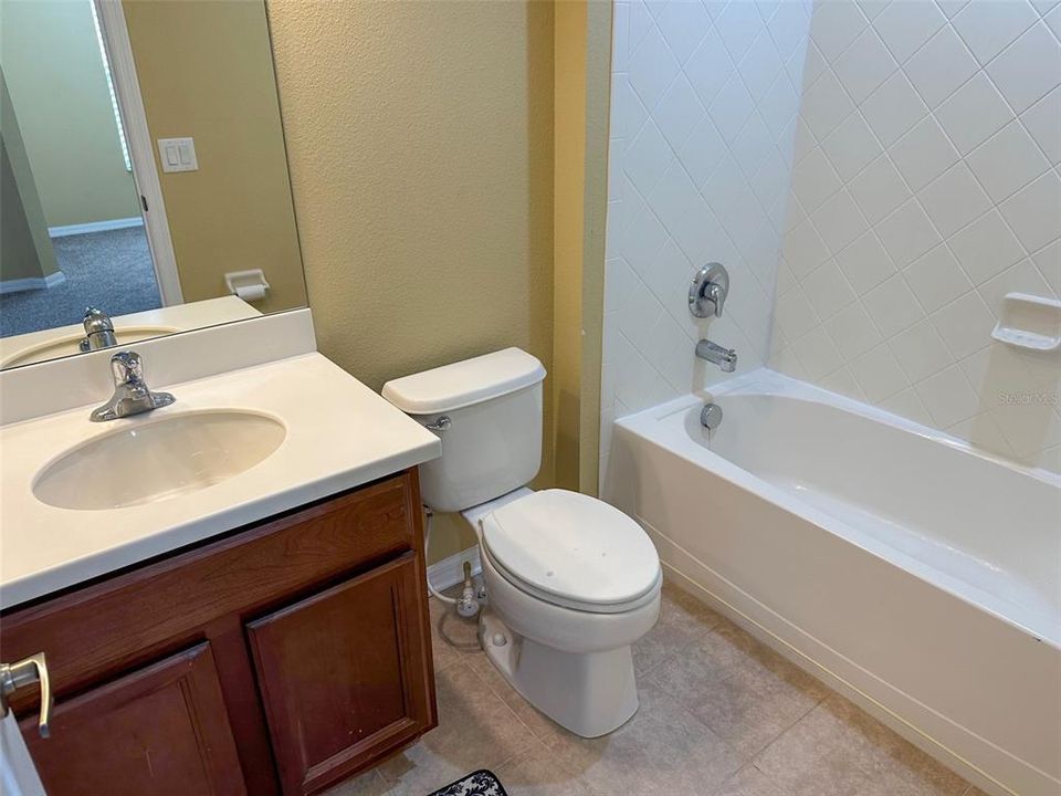 For Rent: $2,100 (3 beds, 2 baths, 1656 Square Feet)