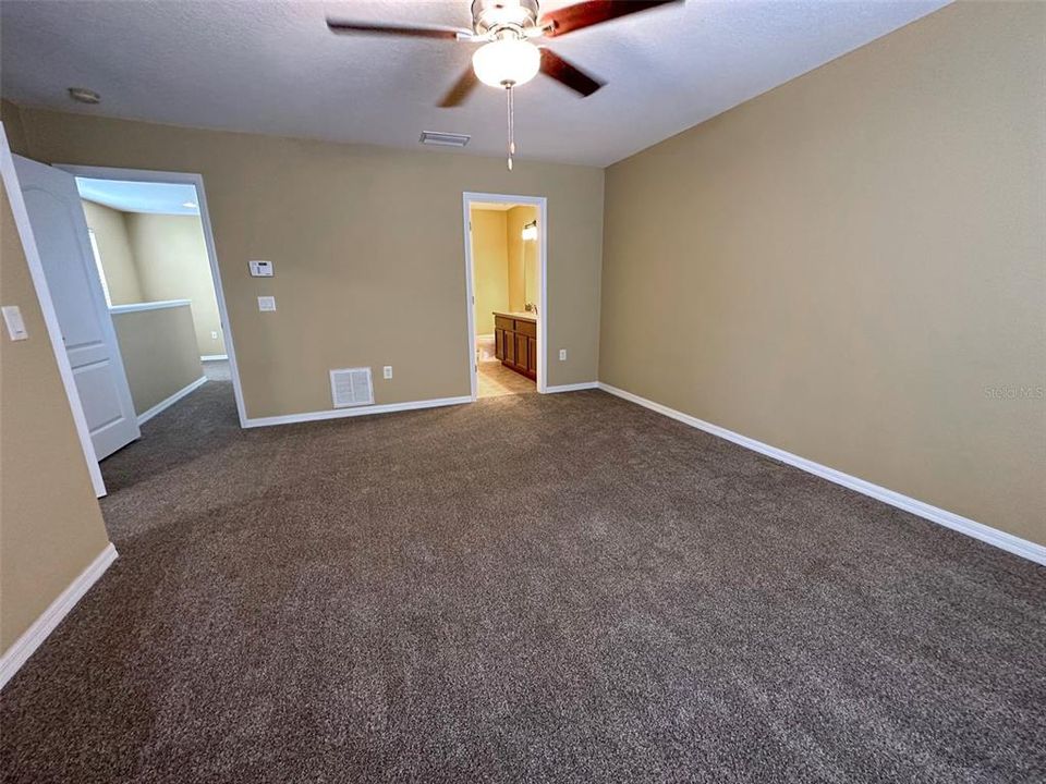 For Rent: $2,100 (3 beds, 2 baths, 1656 Square Feet)