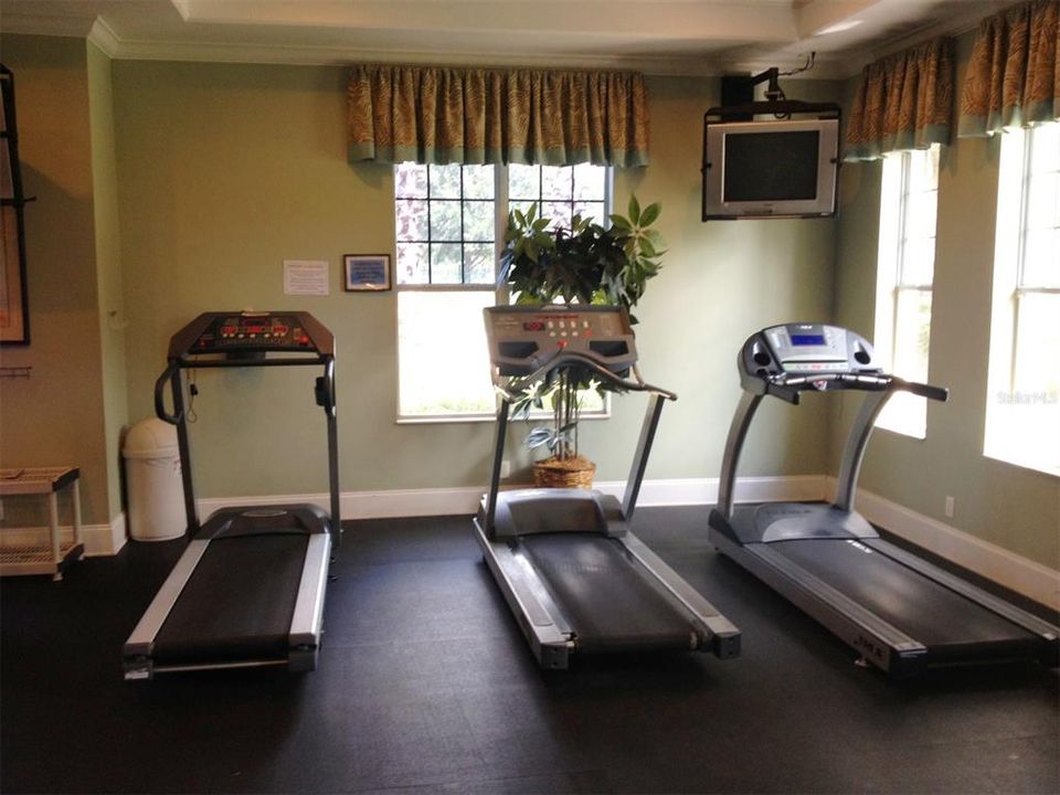 For Rent: $2,100 (3 beds, 2 baths, 1656 Square Feet)