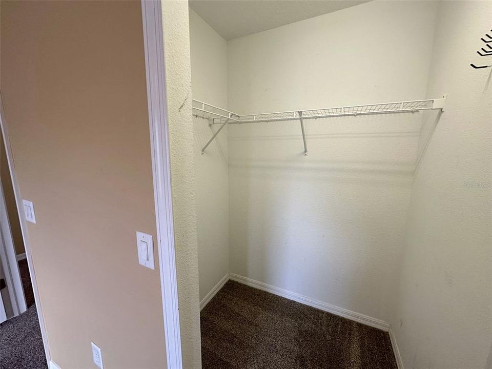 For Rent: $2,100 (3 beds, 2 baths, 1656 Square Feet)