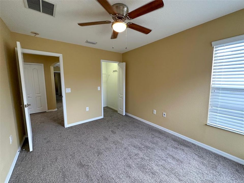 For Rent: $2,100 (3 beds, 2 baths, 1656 Square Feet)