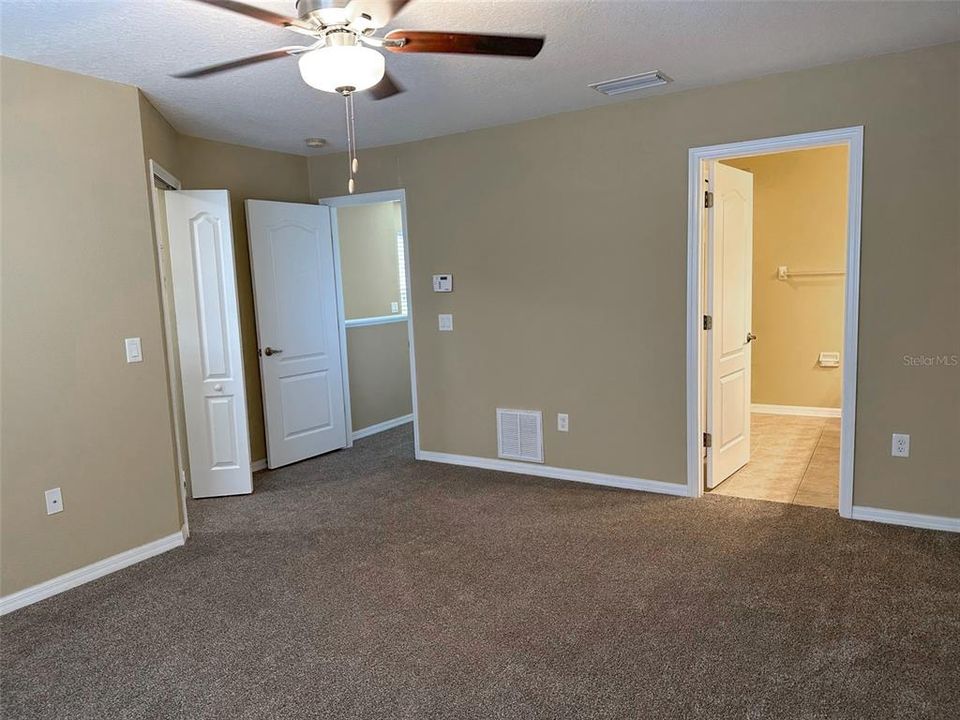 For Rent: $2,100 (3 beds, 2 baths, 1656 Square Feet)