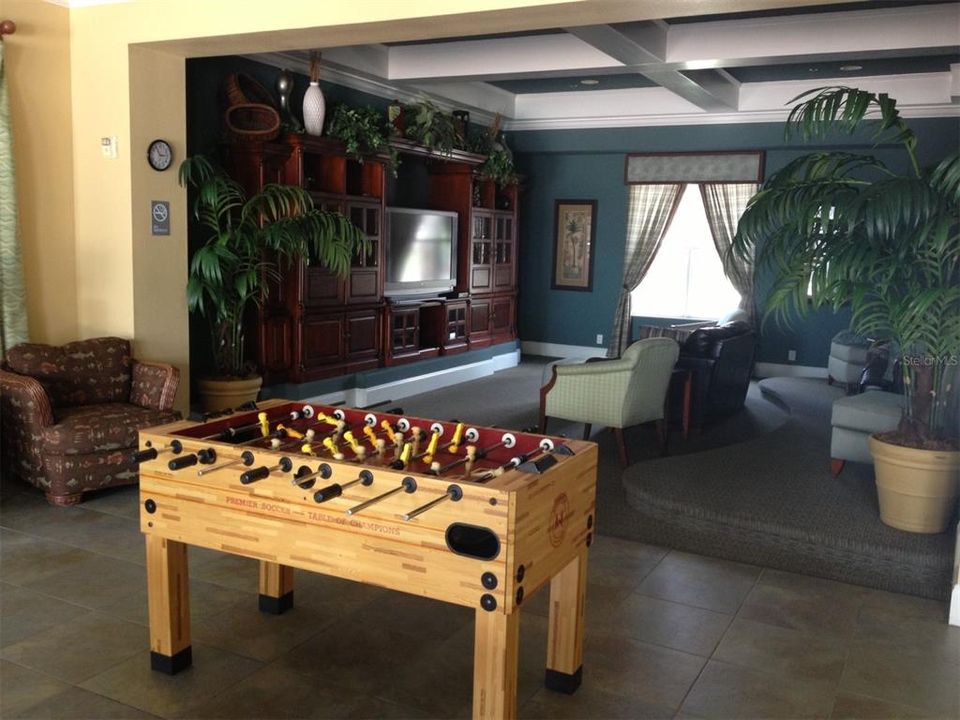 For Rent: $2,100 (3 beds, 2 baths, 1656 Square Feet)