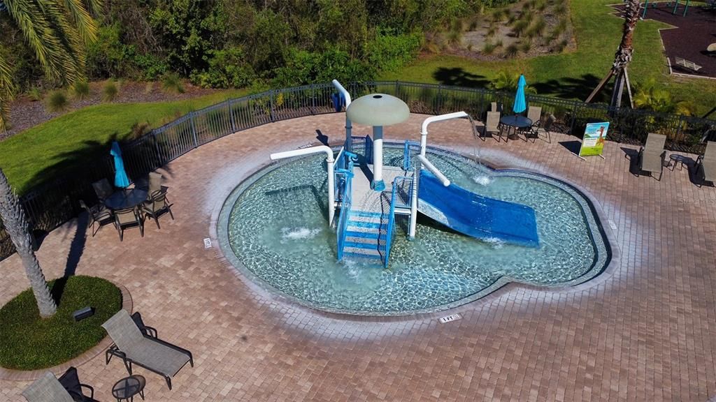 For Rent: $2,100 (3 beds, 2 baths, 1656 Square Feet)