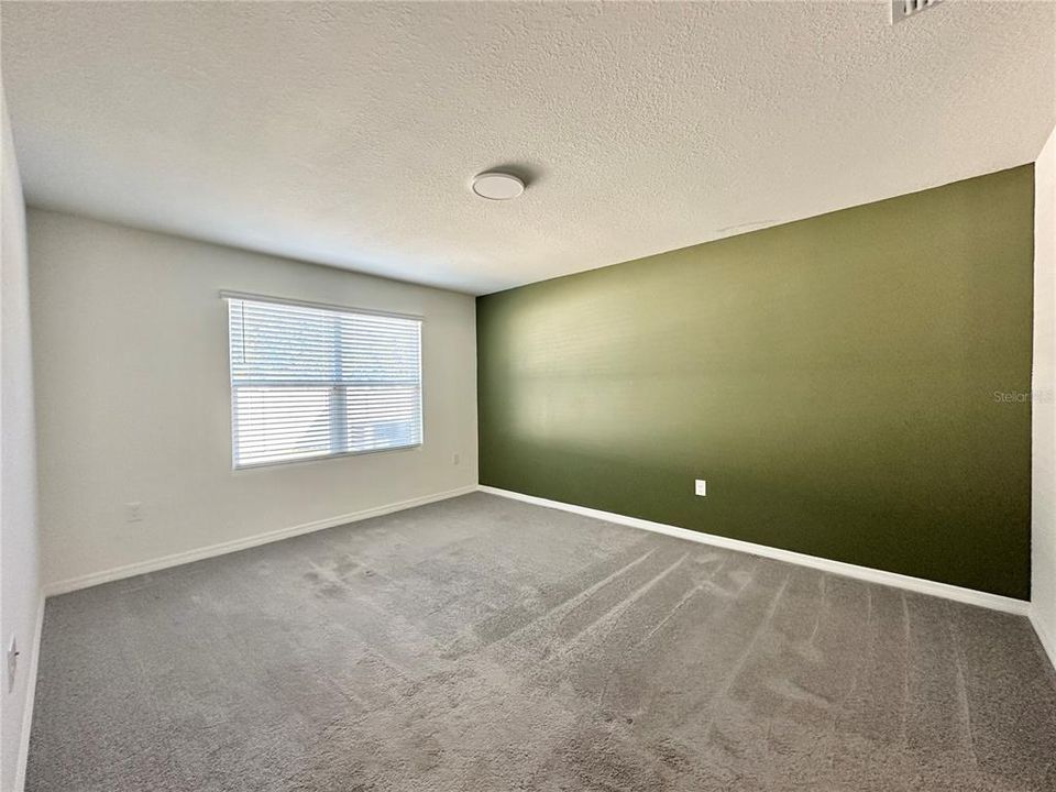 待售: $325,000 (4 贝兹, 2 浴室, 1768 平方英尺)