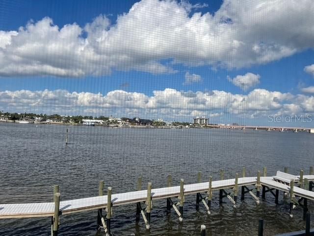 待售: $449,000 (2 贝兹, 2 浴室, 1053 平方英尺)