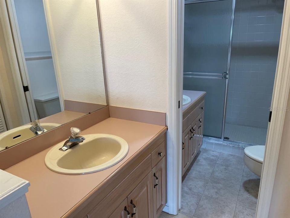 待售: $449,000 (2 贝兹, 2 浴室, 1053 平方英尺)