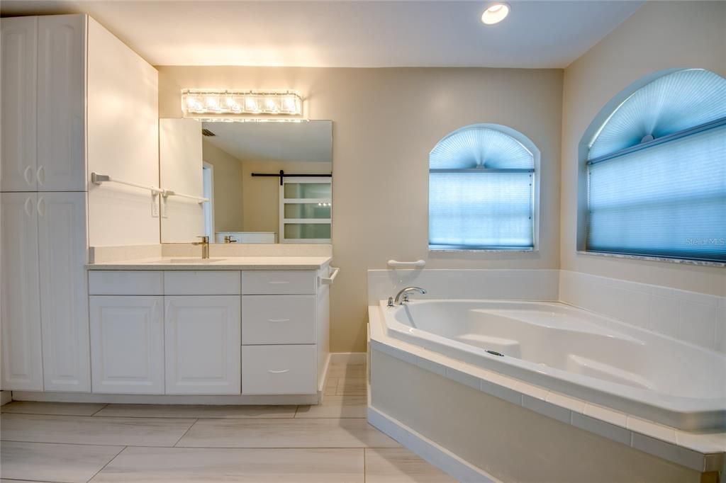 待售: $1,000,000 (3 贝兹, 2 浴室, 1781 平方英尺)