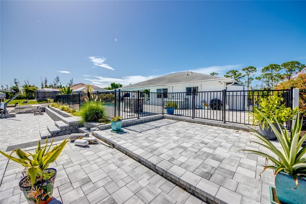 待售: $1,000,000 (3 贝兹, 2 浴室, 1781 平方英尺)