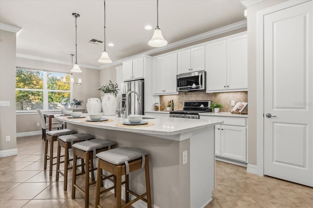 待售: $824,000 (3 贝兹, 3 浴室, 2744 平方英尺)