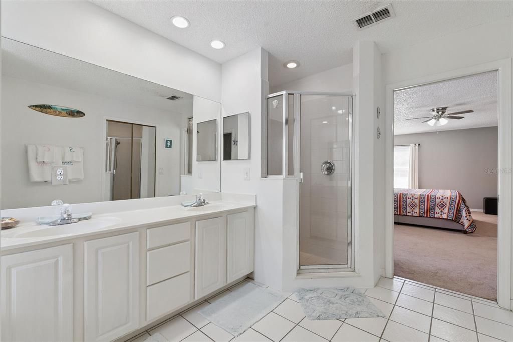 Active With Contract: $450,000 (4 beds, 2 baths, 2253 Square Feet)