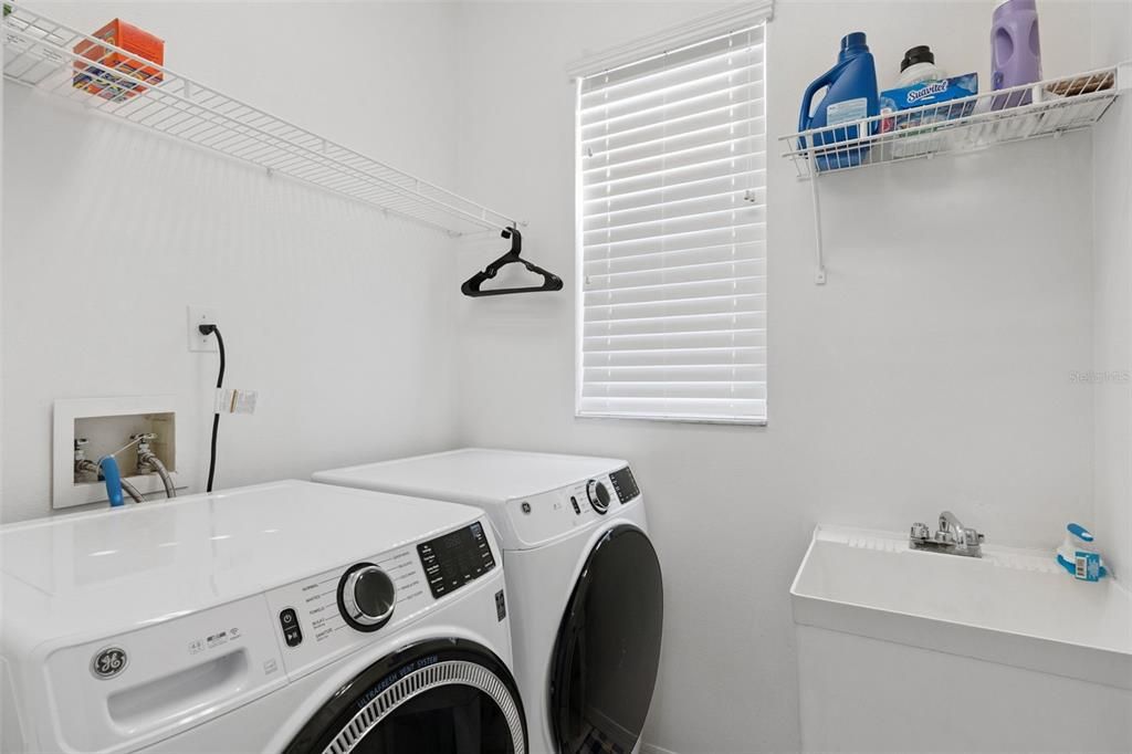 Active With Contract: $450,000 (4 beds, 2 baths, 2253 Square Feet)