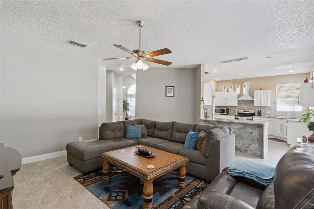 Active With Contract: $450,000 (4 beds, 2 baths, 2253 Square Feet)