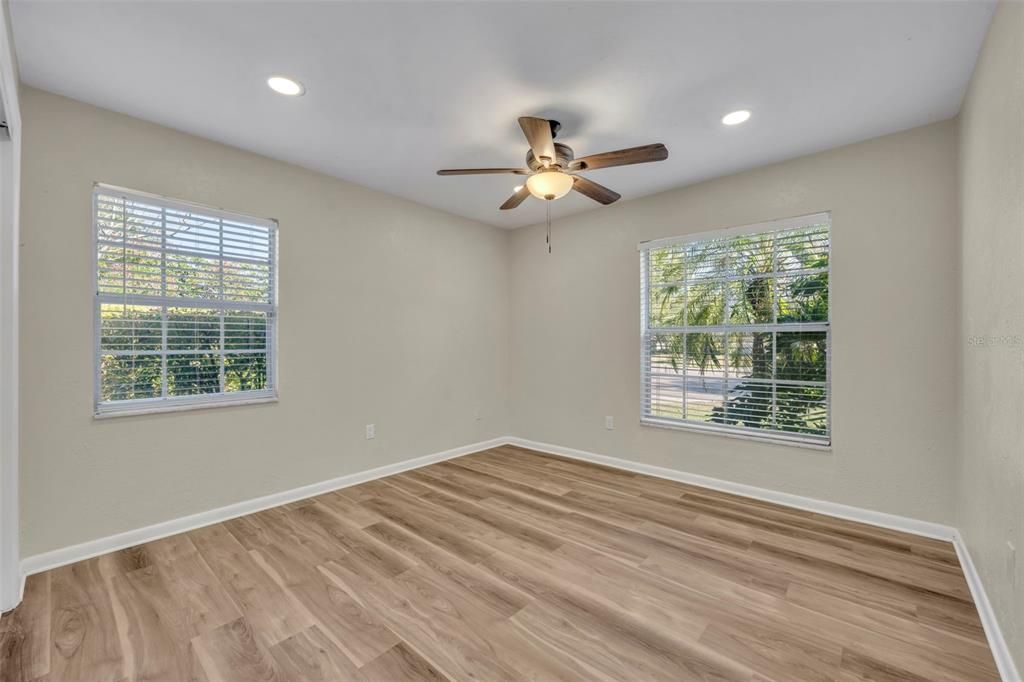 出租: $2,395 (3 贝兹, 2 浴室, 1456 平方英尺)