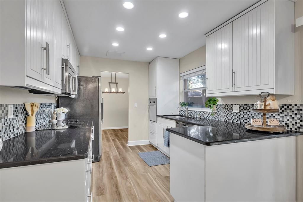 出租: $2,395 (3 贝兹, 2 浴室, 1456 平方英尺)