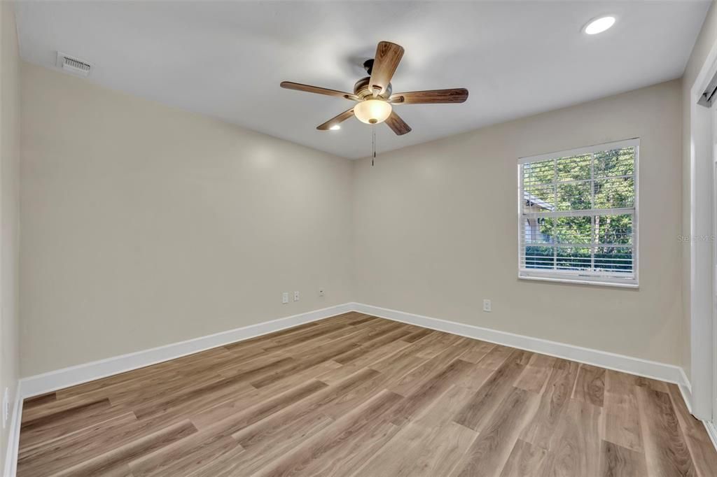 出租: $2,395 (3 贝兹, 2 浴室, 1456 平方英尺)