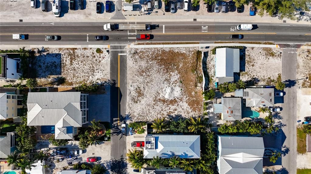 En Venta: $2,399,000 (0.23 acres)