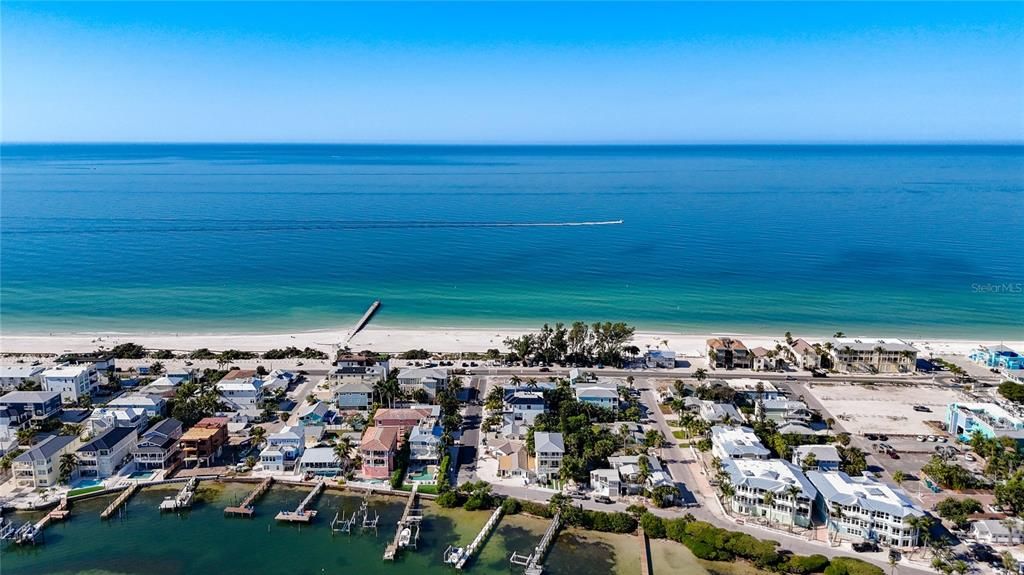 En Venta: $2,399,000 (0.23 acres)