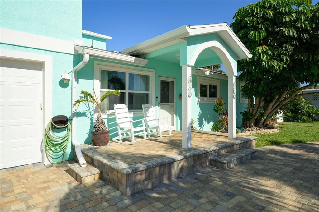 En Venta: $644,000 (4 camas, 3 baños, 2574 Pies cuadrados)