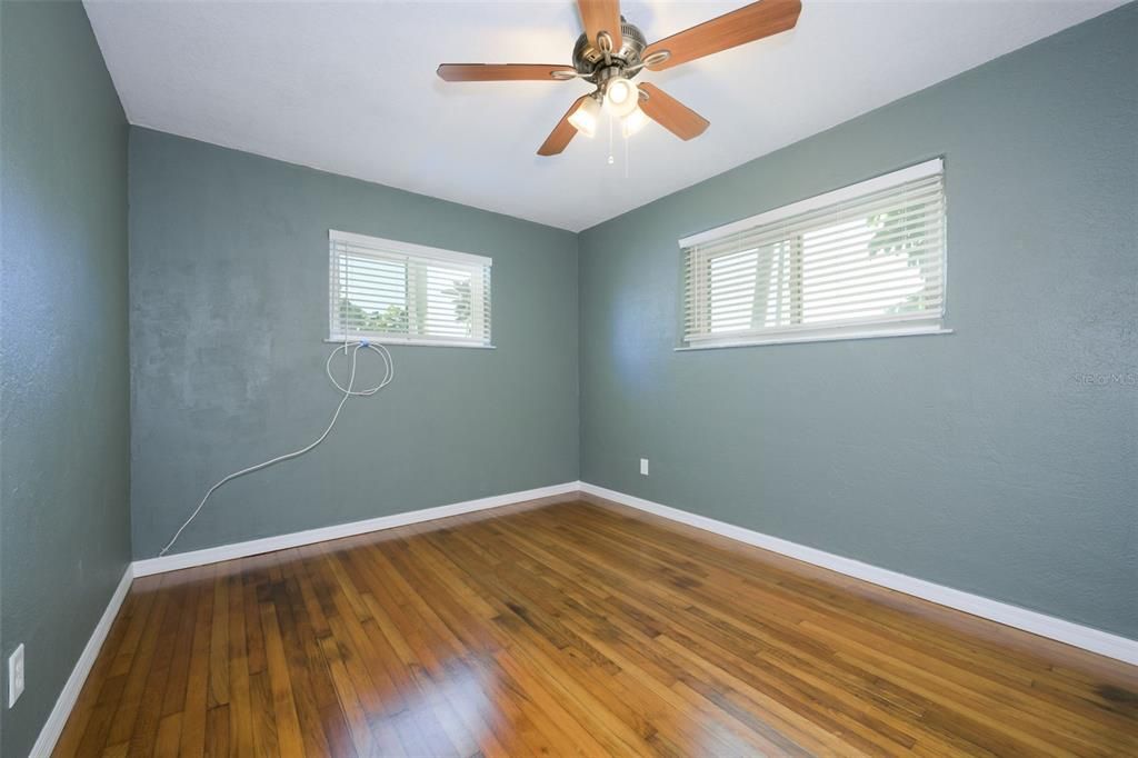 En Venta: $644,000 (4 camas, 3 baños, 2574 Pies cuadrados)