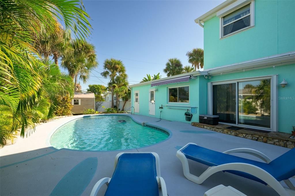 En Venta: $644,000 (4 camas, 3 baños, 2574 Pies cuadrados)