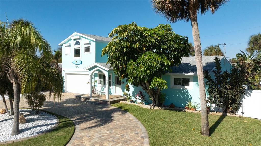 En Venta: $644,000 (4 camas, 3 baños, 2574 Pies cuadrados)