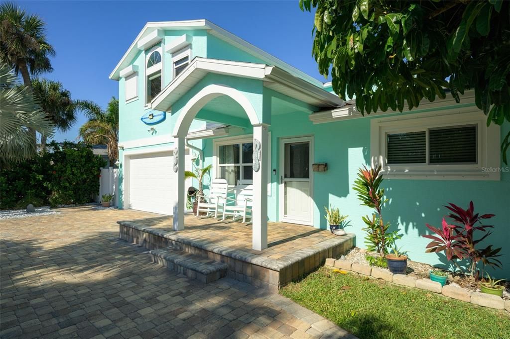 En Venta: $644,000 (4 camas, 3 baños, 2574 Pies cuadrados)