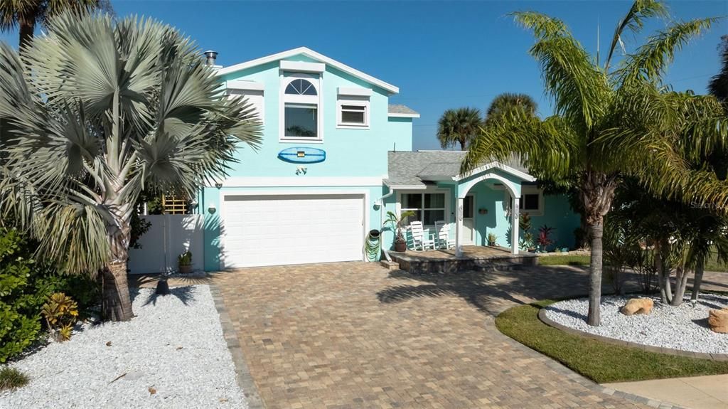 En Venta: $644,000 (4 camas, 3 baños, 2574 Pies cuadrados)