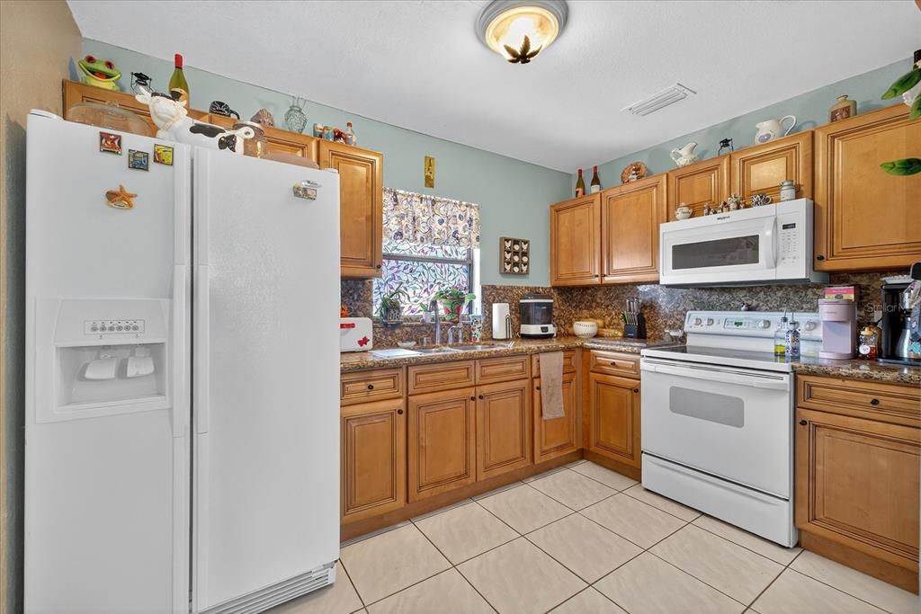 合同活跃: $499,900 (5 贝兹, 4 浴室, 1604 平方英尺)