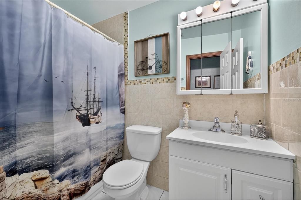 合同活跃: $499,900 (5 贝兹, 4 浴室, 1604 平方英尺)