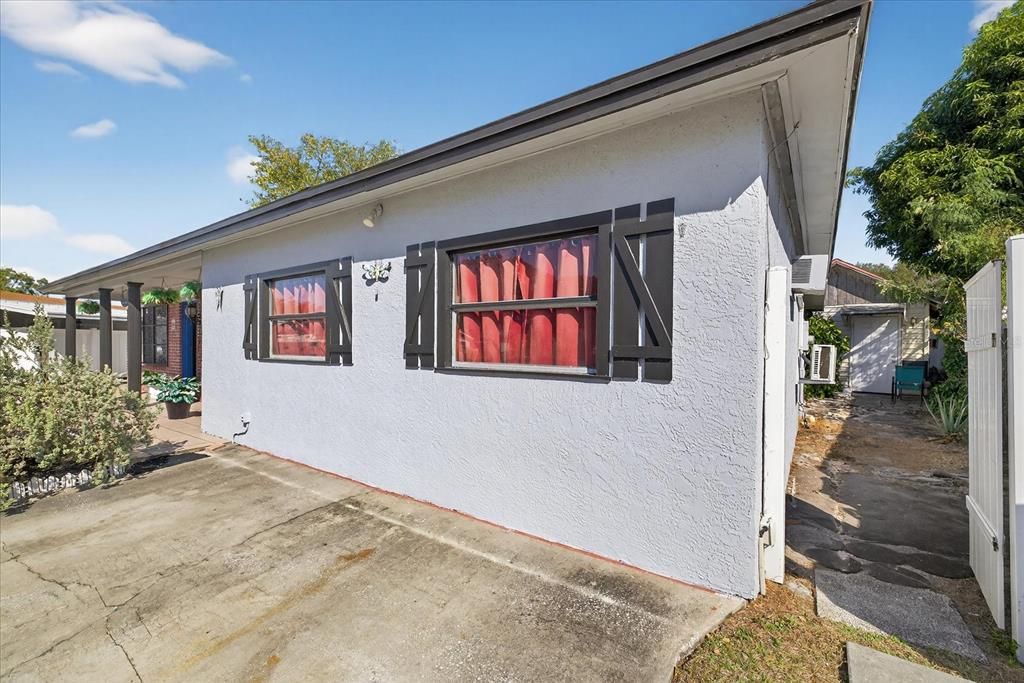 合同活跃: $499,900 (5 贝兹, 4 浴室, 1604 平方英尺)