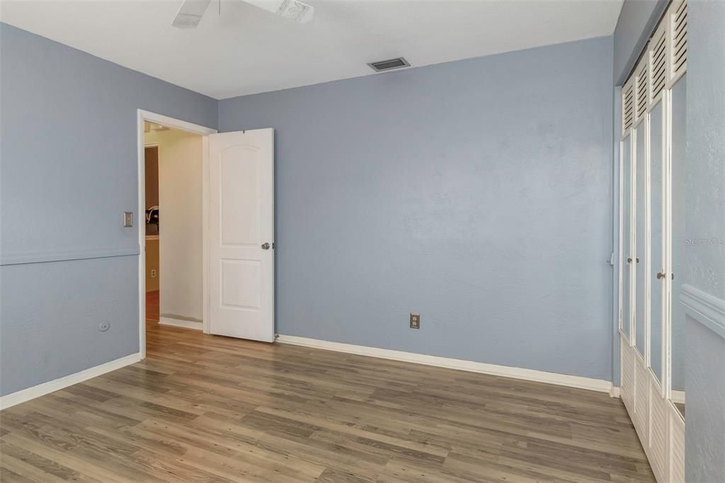 合同活跃: $440,000 (3 贝兹, 2 浴室, 1608 平方英尺)