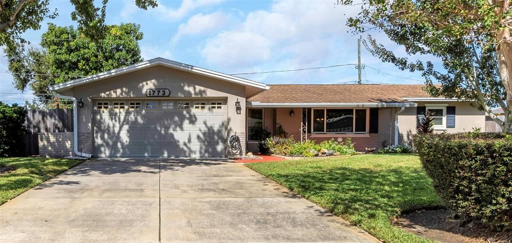 合同活跃: $440,000 (3 贝兹, 2 浴室, 1608 平方英尺)