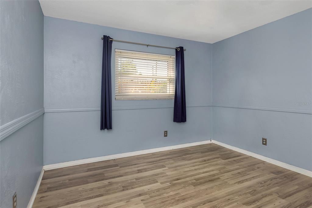 合同活跃: $440,000 (3 贝兹, 2 浴室, 1608 平方英尺)