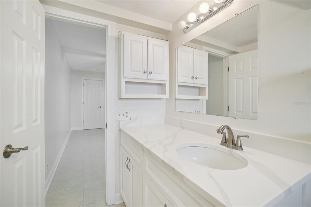 待售: $279,000 (2 贝兹, 2 浴室, 1250 平方英尺)