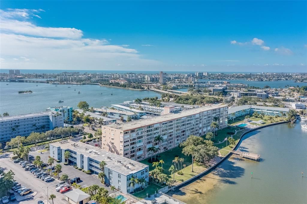 待售: $279,000 (2 贝兹, 2 浴室, 1250 平方英尺)