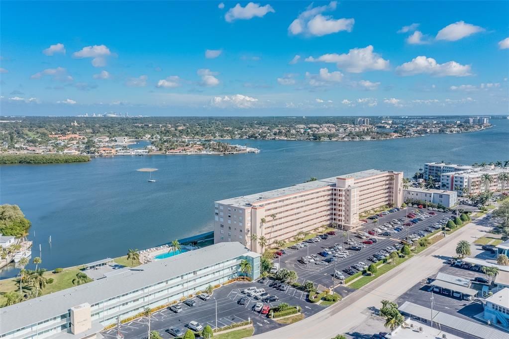 待售: $279,000 (2 贝兹, 2 浴室, 1250 平方英尺)