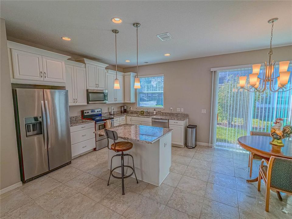 For Sale: $360,000 (3 beds, 2 baths, 1661 Square Feet)