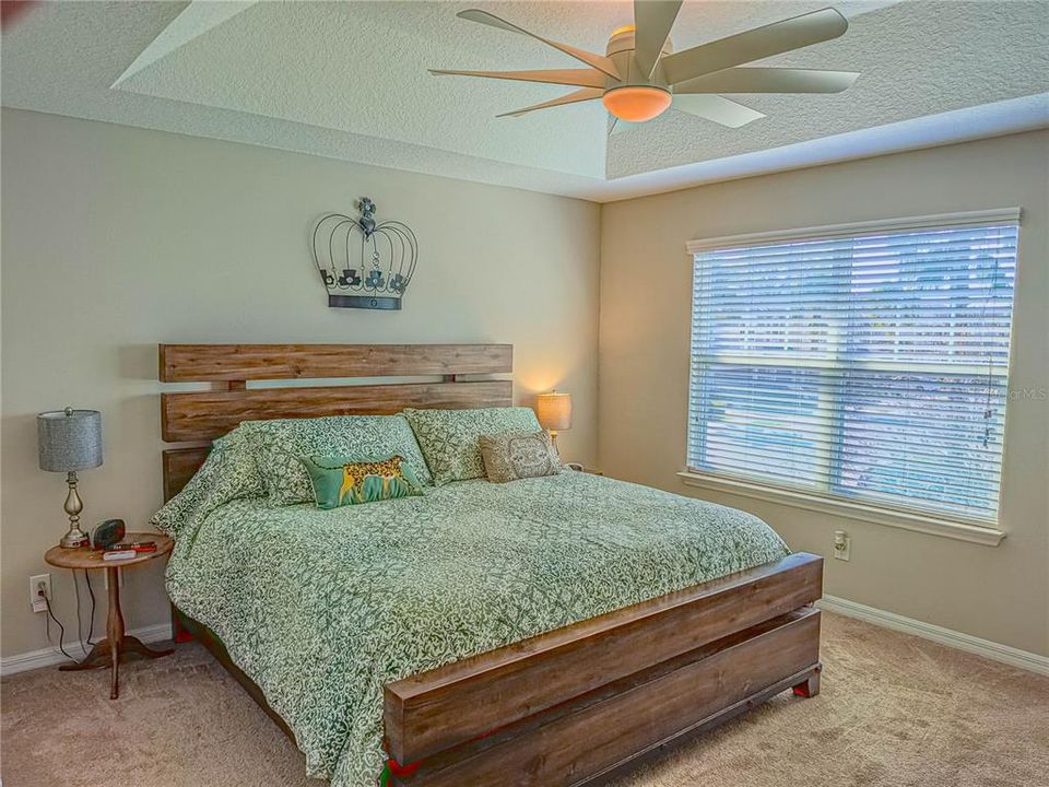 For Sale: $360,000 (3 beds, 2 baths, 1661 Square Feet)