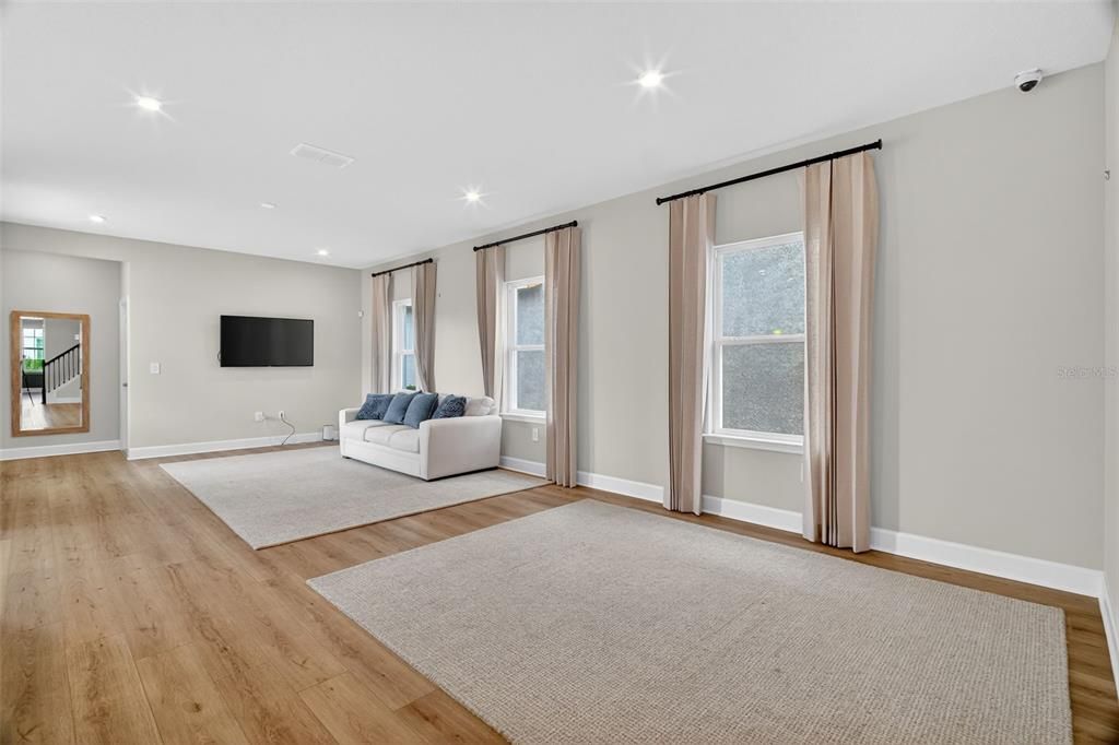 En Renta: $2,800 (3 camas, 2 baños, 2138 Pies cuadrados)