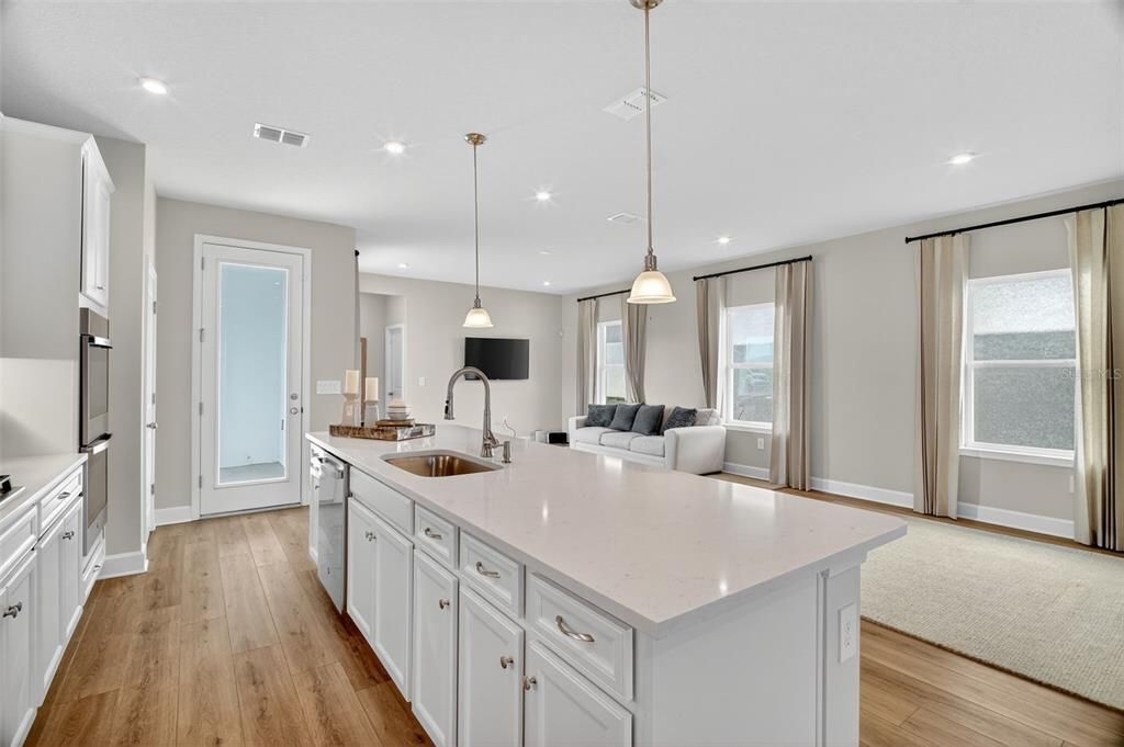 En Renta: $2,800 (3 camas, 2 baños, 2138 Pies cuadrados)