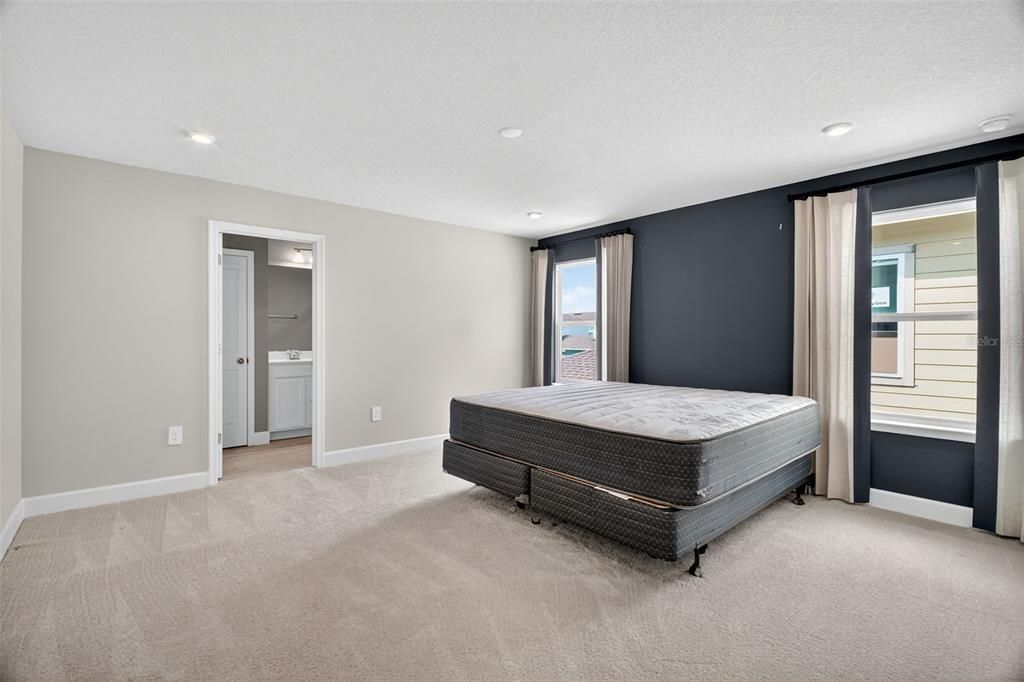 En Renta: $2,800 (3 camas, 2 baños, 2138 Pies cuadrados)